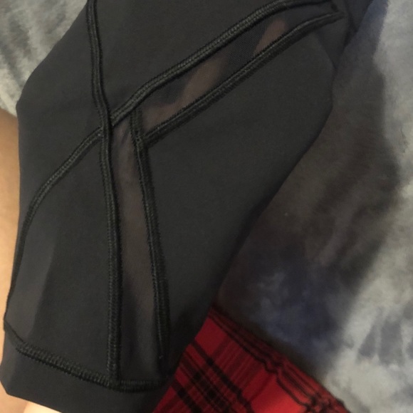 NWOT Lululemon breezy capri shorts - Picture 8 of 12